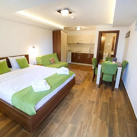 Almax Aparthotel