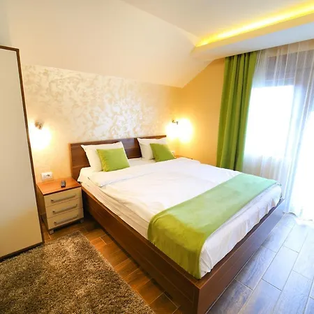 Almax Aparthotel 2*
