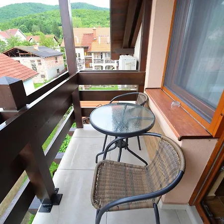 Almax Aparthotel 2*