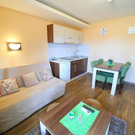 Aparthotel Almax 2*